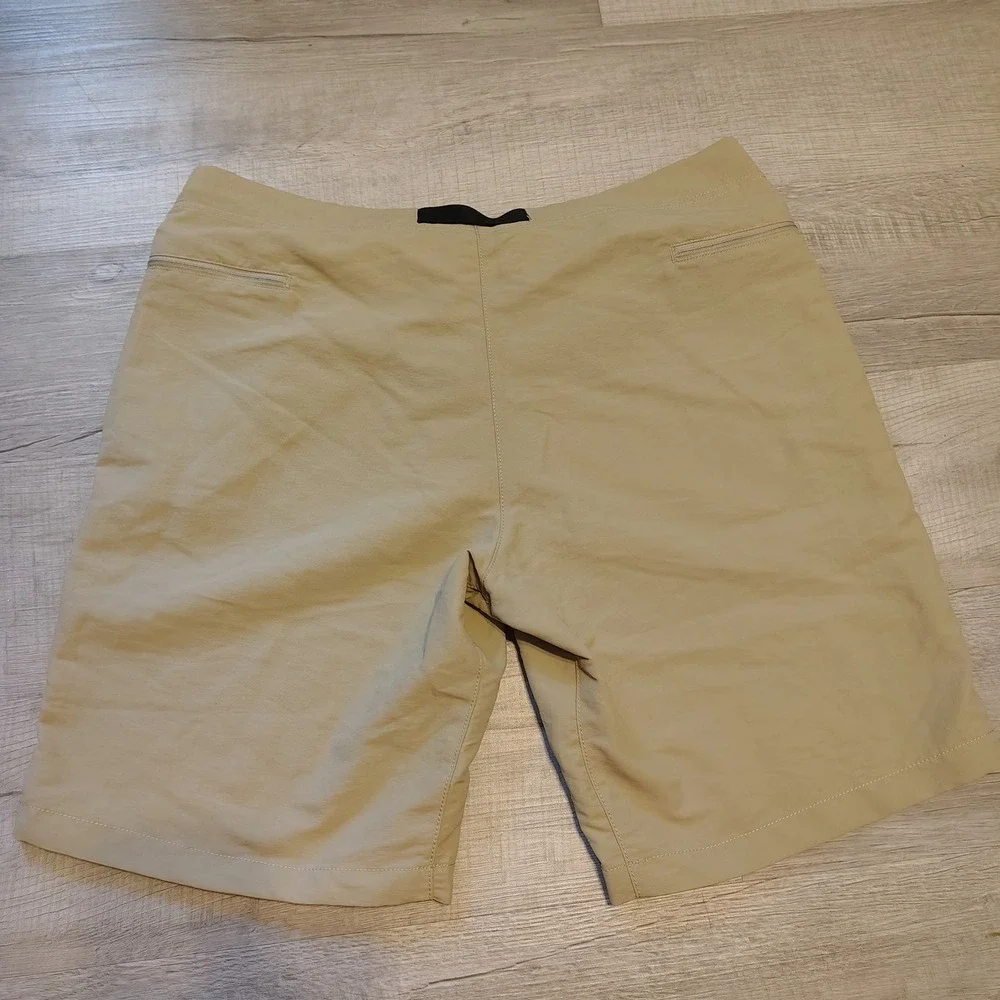 The North Face Mens Hiking Shorts Tan Khaki Belted Cargo Pockets Size 38
